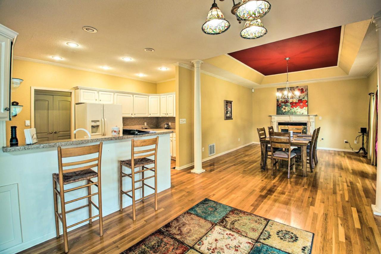 Lakefront Home With 2-Tier Deck And Boat Parking! Hot Springs Eksteriør bilde